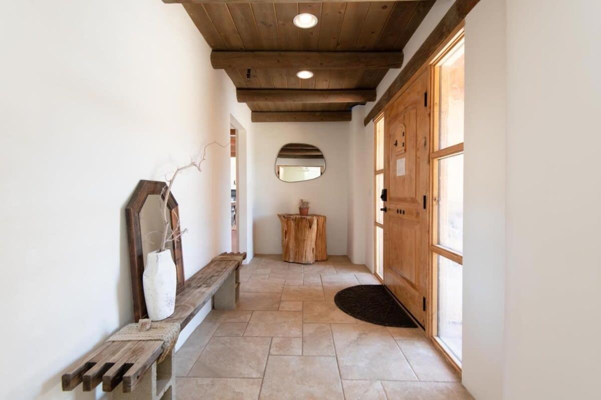 Renovated Lodge - Room 2 With Pool Access Joshua Tree Extérieur photo