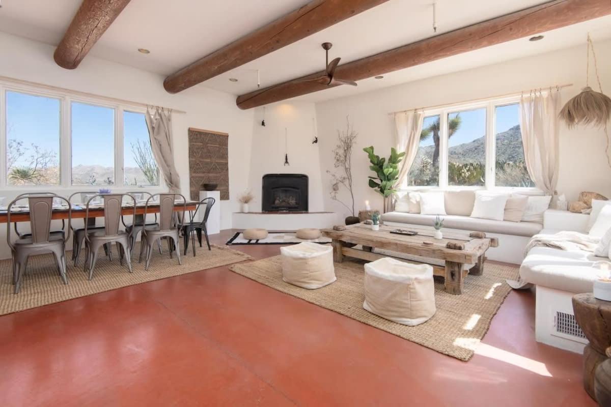 Renovated Lodge - Room 2 With Pool Access Joshua Tree Extérieur photo