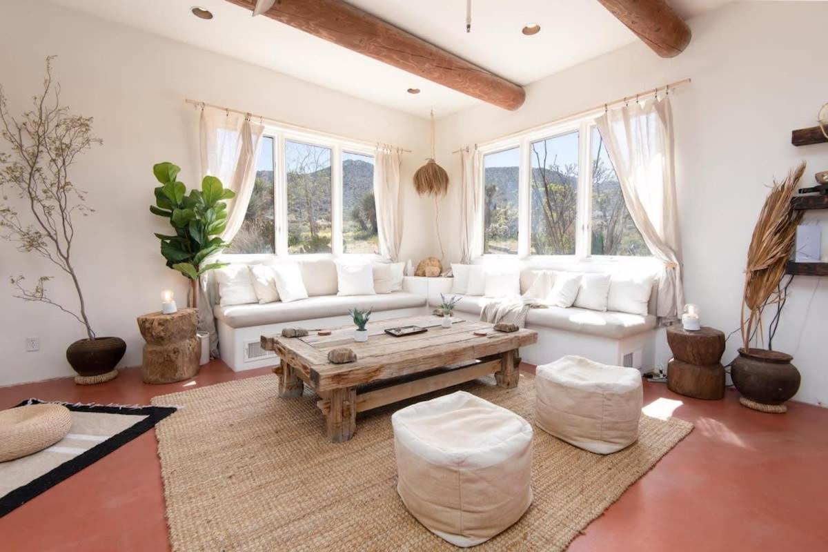 Renovated Lodge - Room 2 With Pool Access Joshua Tree Extérieur photo